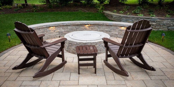 Paver Patio with Modular Sitting Wall & Fire Pit
