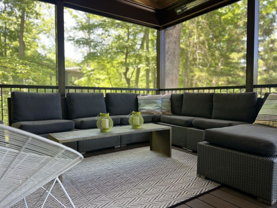 Falls Church screened porch
