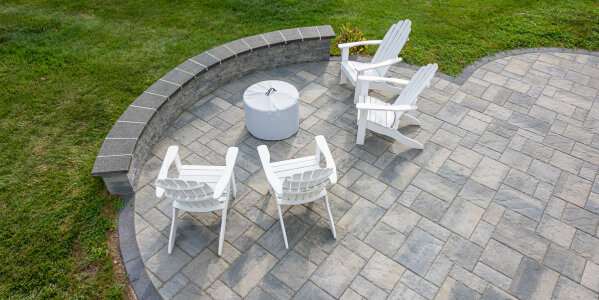 Paver Patio with Sailor Course Border & Modular Sitting Wall